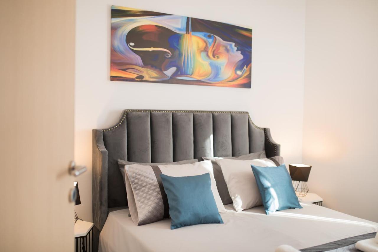 Apartmani Rispet シベニク エクステリア 写真