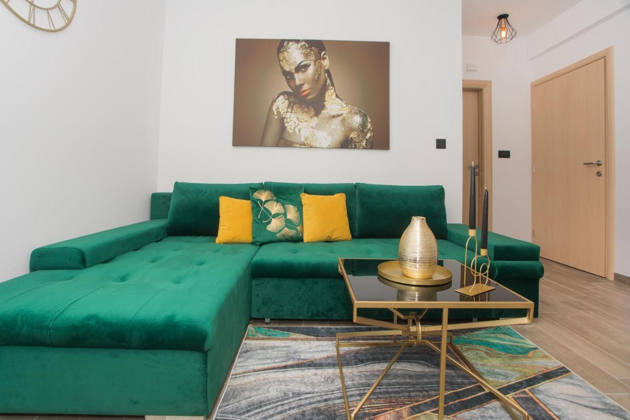 Apartmani Rispet シベニク エクステリア 写真