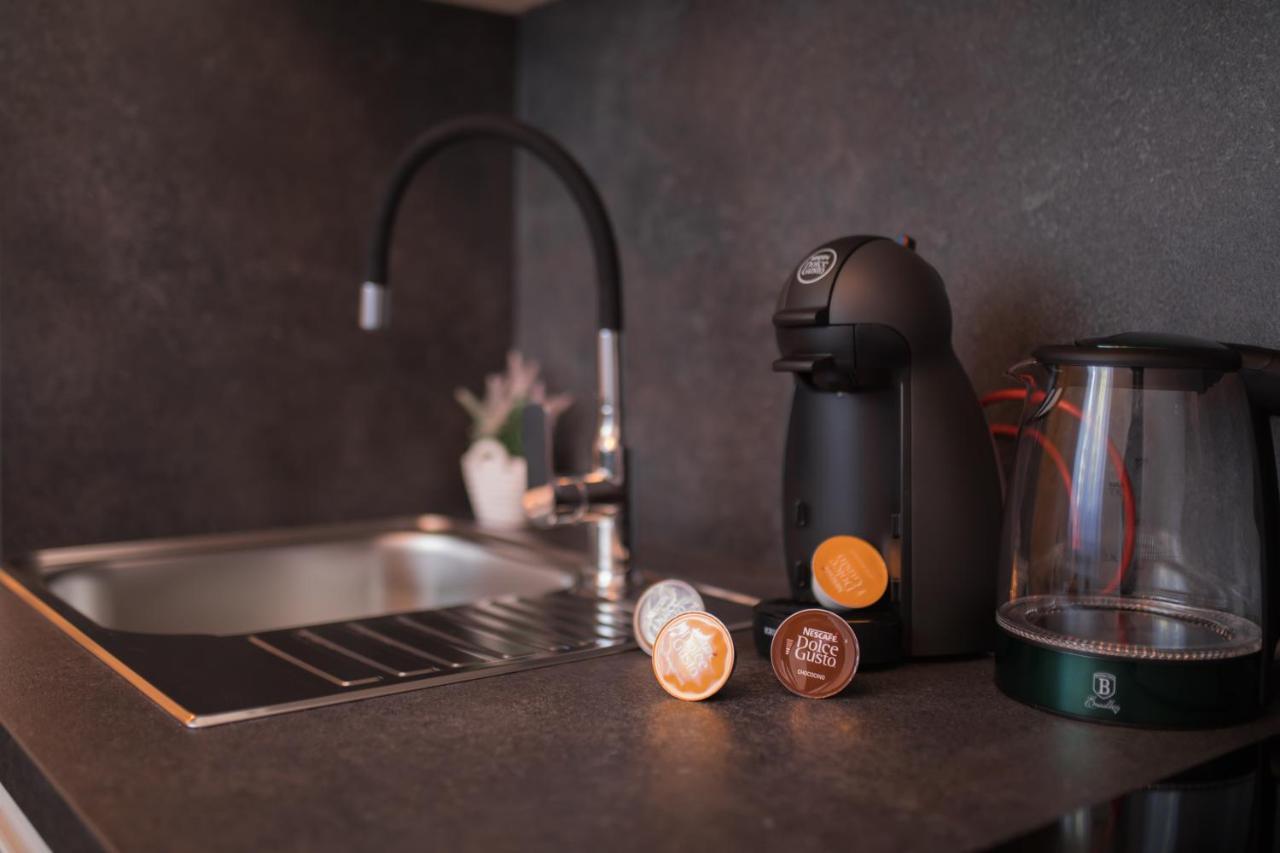 Apartmani Rispet シベニク エクステリア 写真