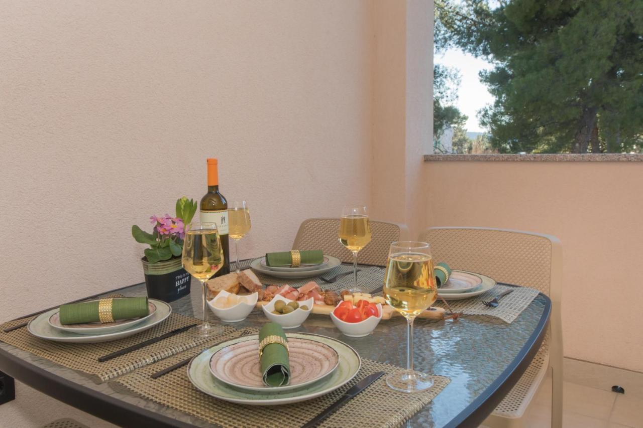 Apartmani Rispet シベニク エクステリア 写真