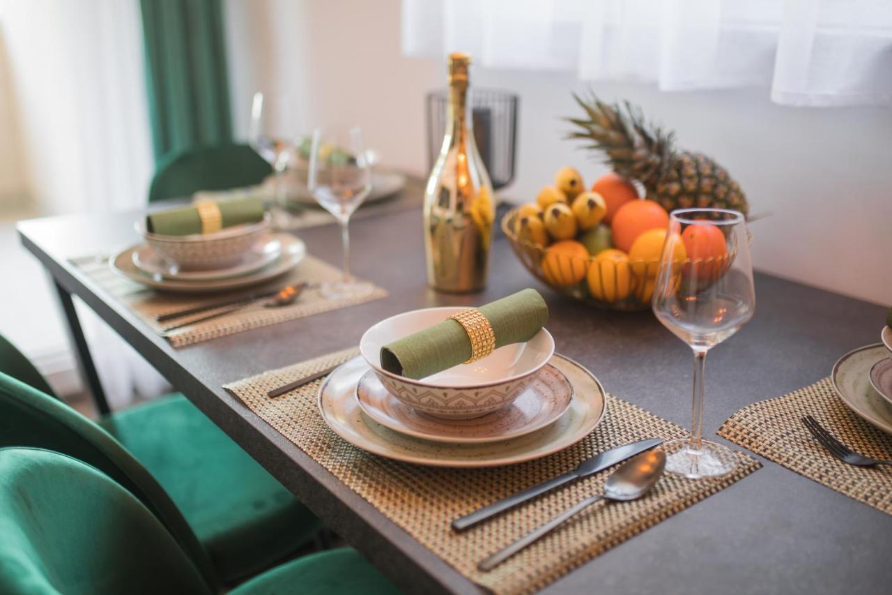 Apartmani Rispet シベニク エクステリア 写真