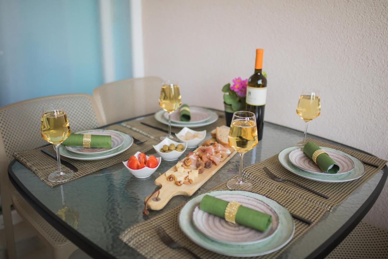 Apartmani Rispet シベニク エクステリア 写真